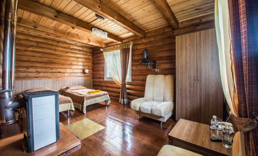 Люкс четырехместный трехкомнатный стоимость при четырехместном размещении