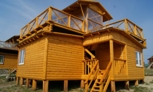 Благоустроенные 2х местные домики с террасой на крыше