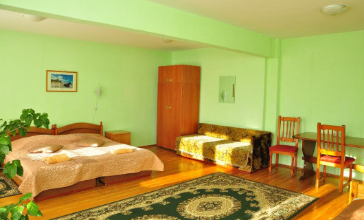 Трехместный номер "стандарт" удобства на блок (3+1)