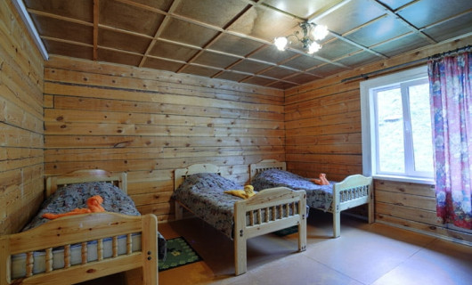 Трехместный с балконом и видом на Байкал